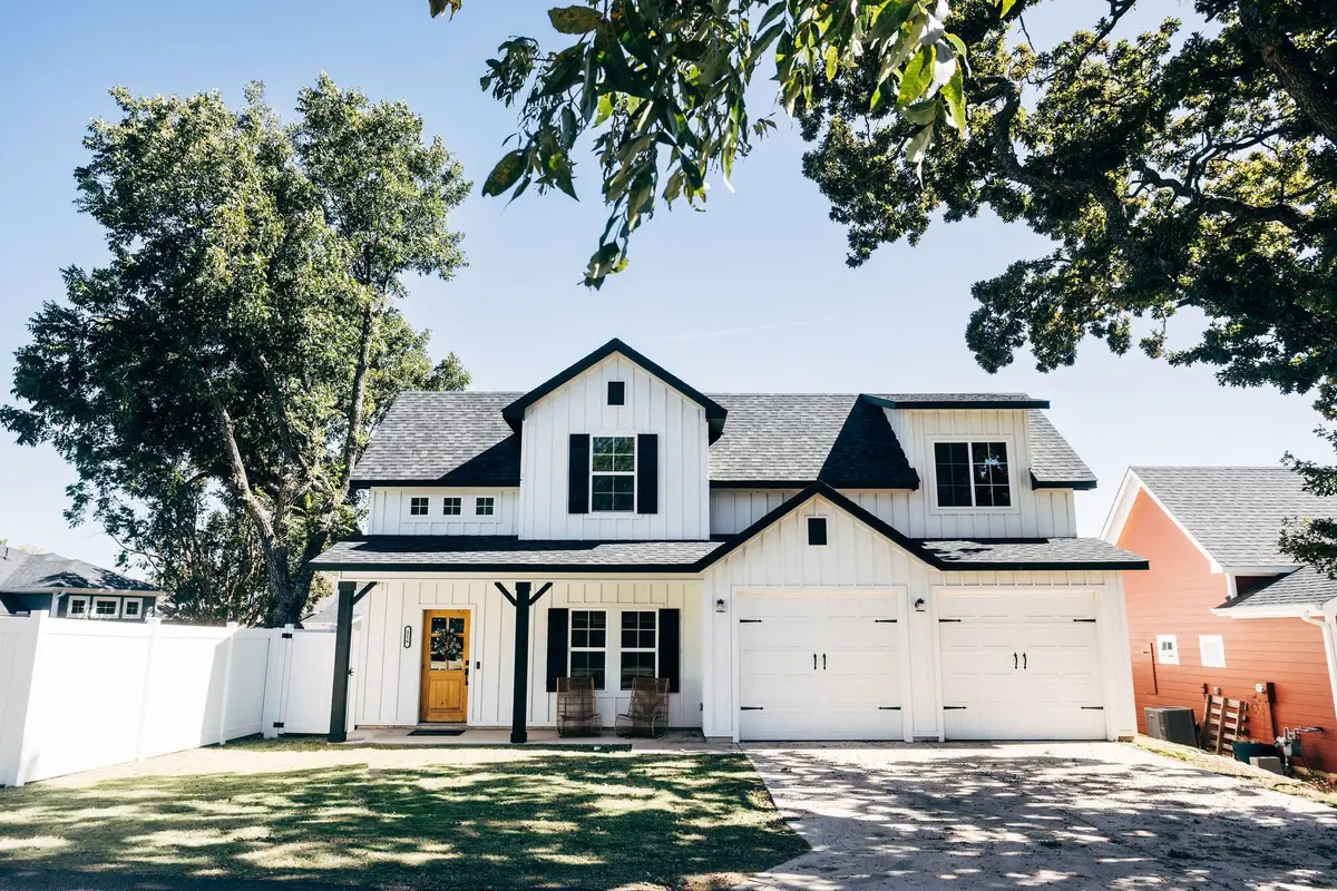 216 Wilson Street, Lake Dallas, TX 75065 - Image #1