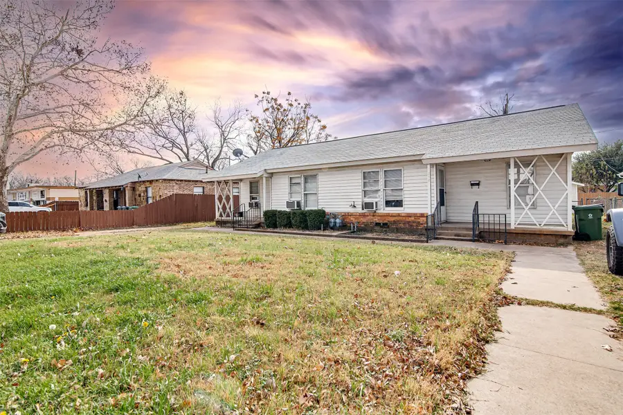 206 E Rogers Street, Arlington, TX 76011 - Image #2