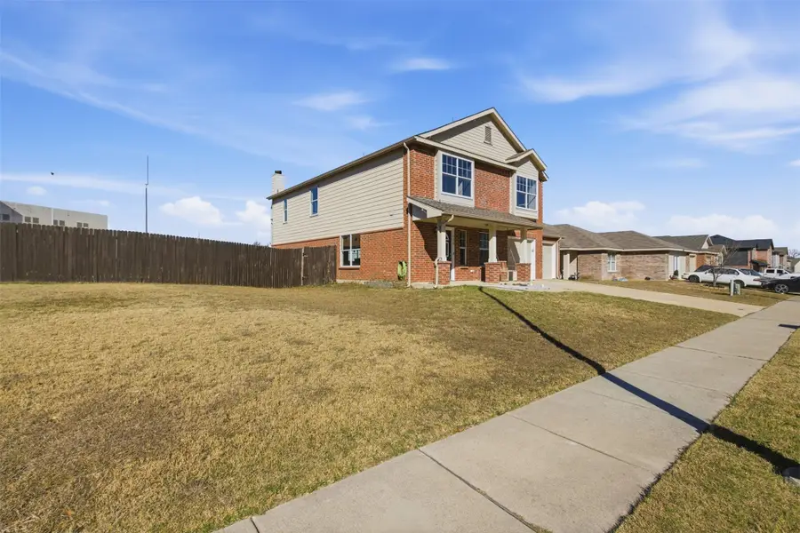 720 Deauville Drive, Fort Worth, TX 76108 - Image #3