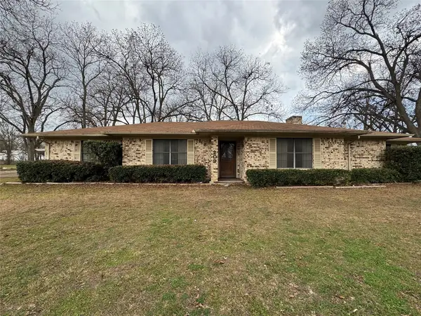 209 N Harrison Street, Roxton, TX 75477