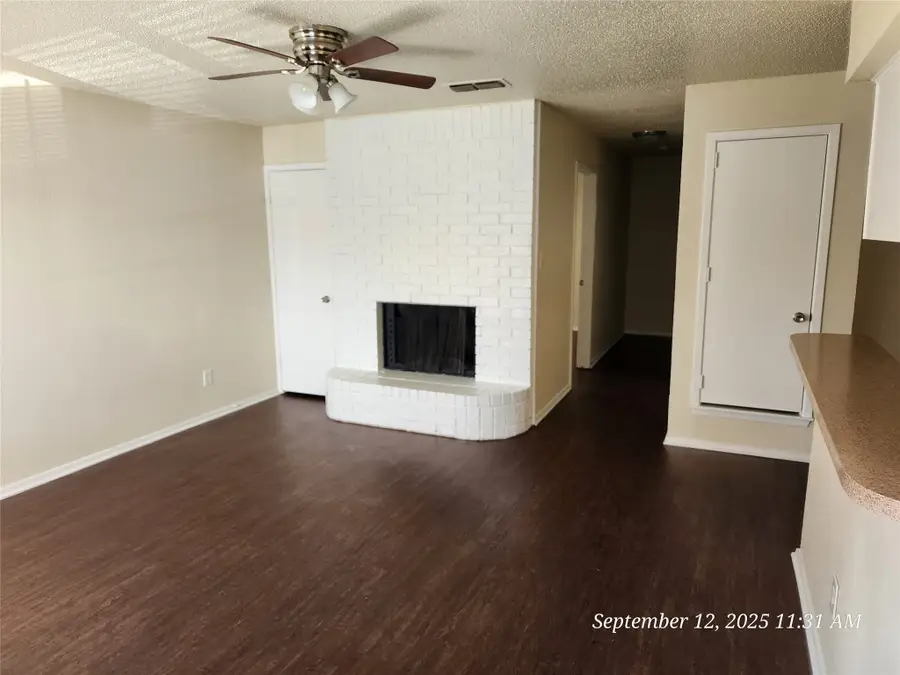 515 Gibbins Court #515-517, Arlington, TX 76011 - Image #2