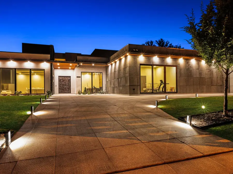 10230 Marsh Lane, Dallas, TX 75229 - Image #2