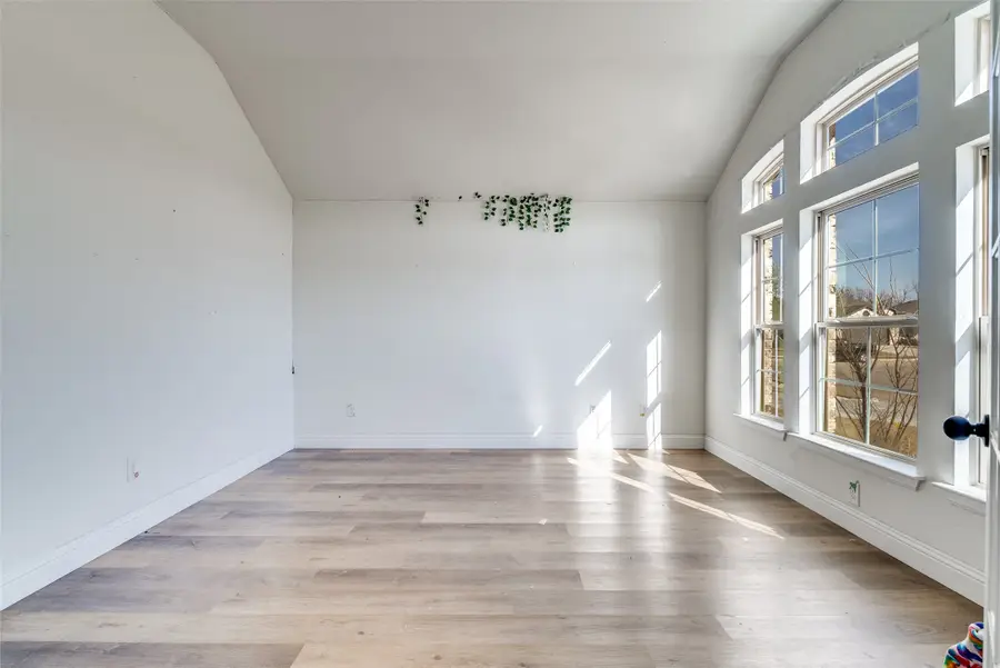 1402 Dry Creek Drive, Cleburne, TX 76033 - #2