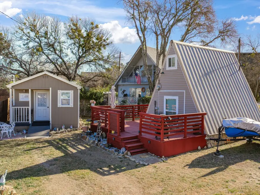 611 Elm Circle, Runaway Bay, TX 76426 - #2