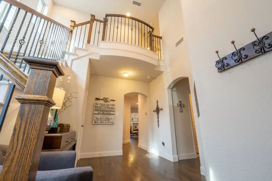 408 Highwood Trail, Lewisville, TX 75056 - Image #2