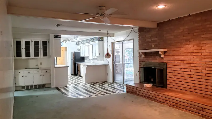 1220 NW 7th Avenue, Mineral Wells, TX 76067 - #3