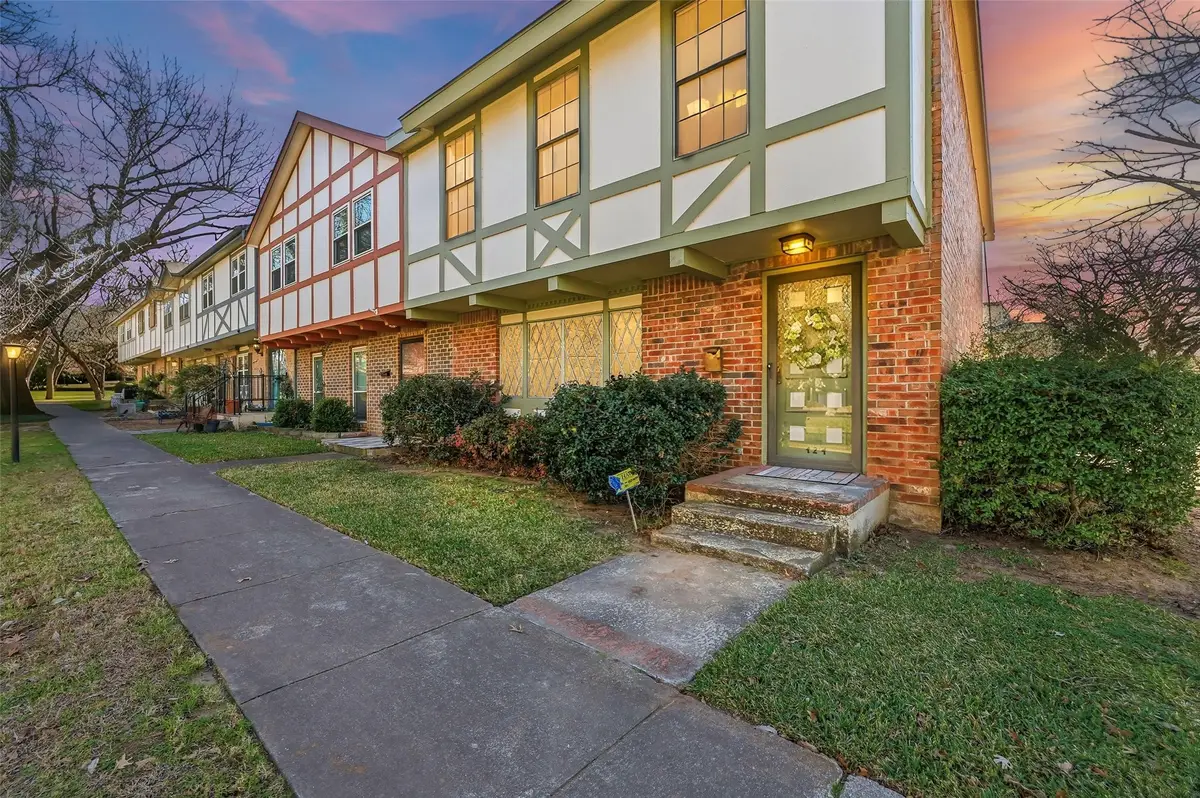 424 Westview Terrace, Arlington, TX 76013 - Image #1