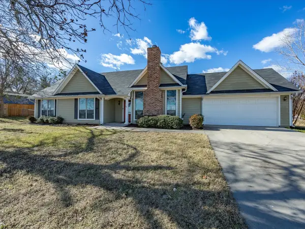 202 S Stratton Street, Decatur, TX 76234