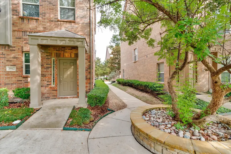 3912 Amberwood Drive, Addison, TX 75001 - Image #3
