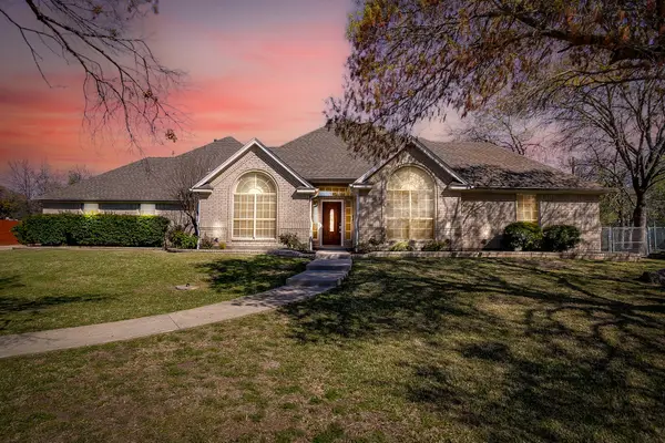 2300 Walter Smith Road, Azle, TX 76020