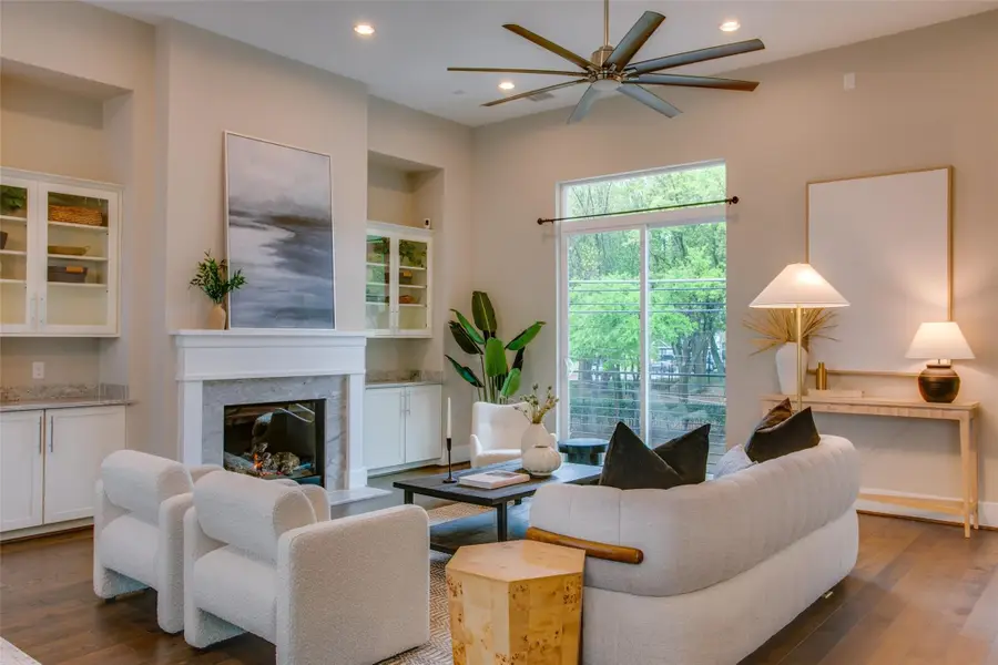 381 E Greenbriar Lane #804, Dallas, TX 75203 - #2