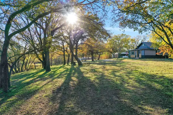 308 Country Club Road, Argyle, TX 76226