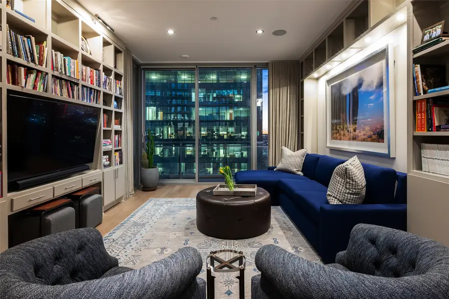 2900 Mckinnon Street #1103, Dallas, TX 75201 - Image #2