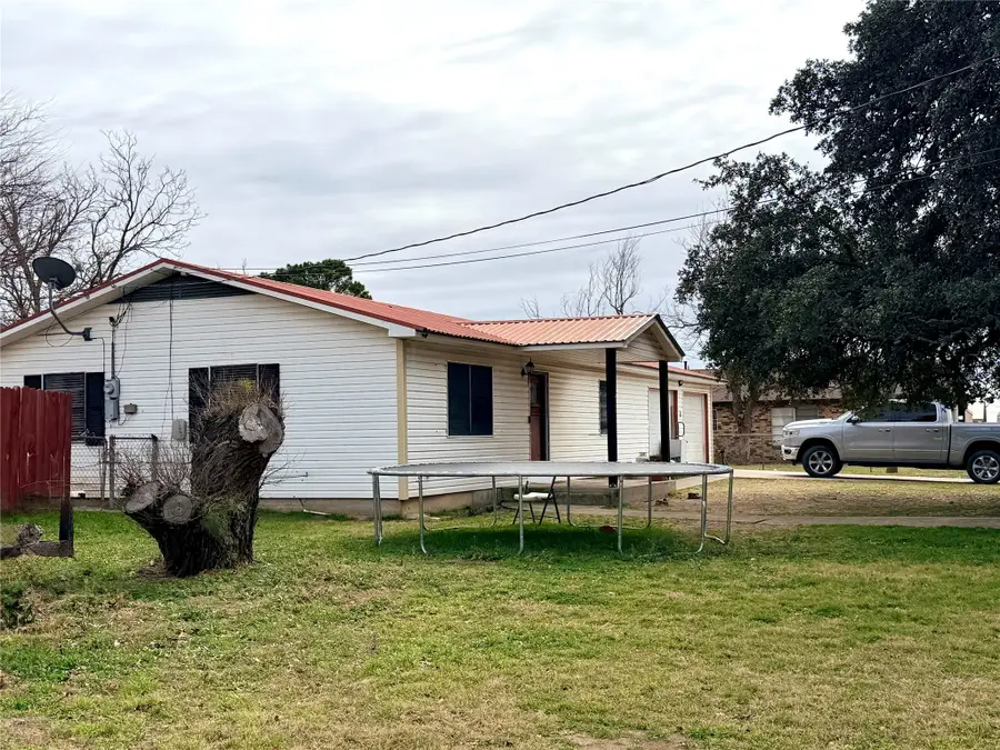 1412 Sunset Drive, Goldthwaite, TX 76844 - #2