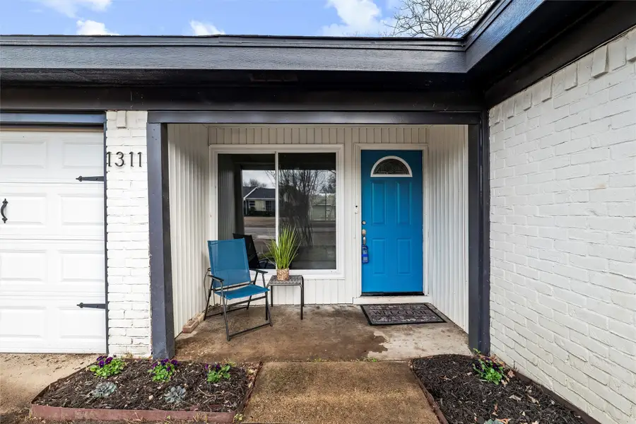 1311 Coke Drive, Arlington, TX 76010 - Image #2