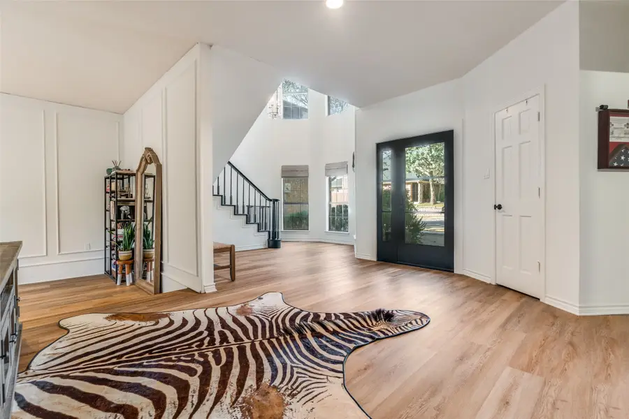 9122 Cochran Heights Drive, Dallas, TX 75220 - #2