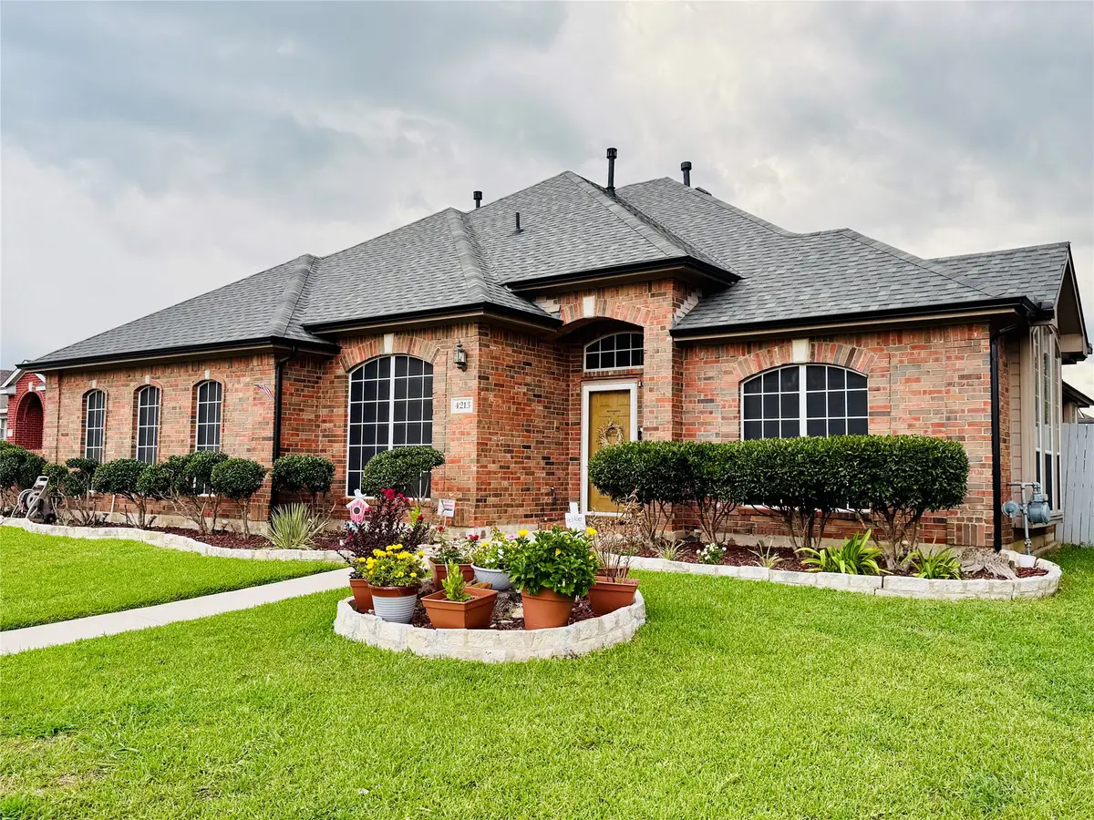4213 Forestedge Drive, Grand Prairie, TX 75052 - Image #1