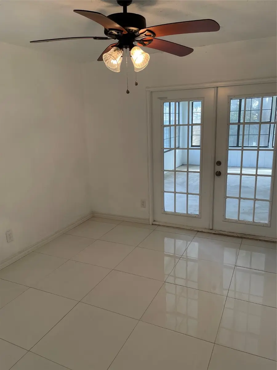 2212 Roberts Cut Off Road, River Oaks, TX 76114 - #2