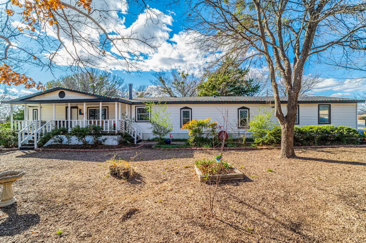 13589 Sam Reynolds Road, Justin, TX 76247 - Image #1