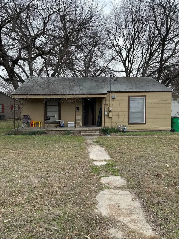 912 Ritchey Street, Gainesville, TX 76240