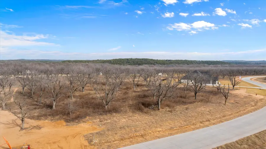 2142 E Landings N, Granbury, TX 76049 - #3