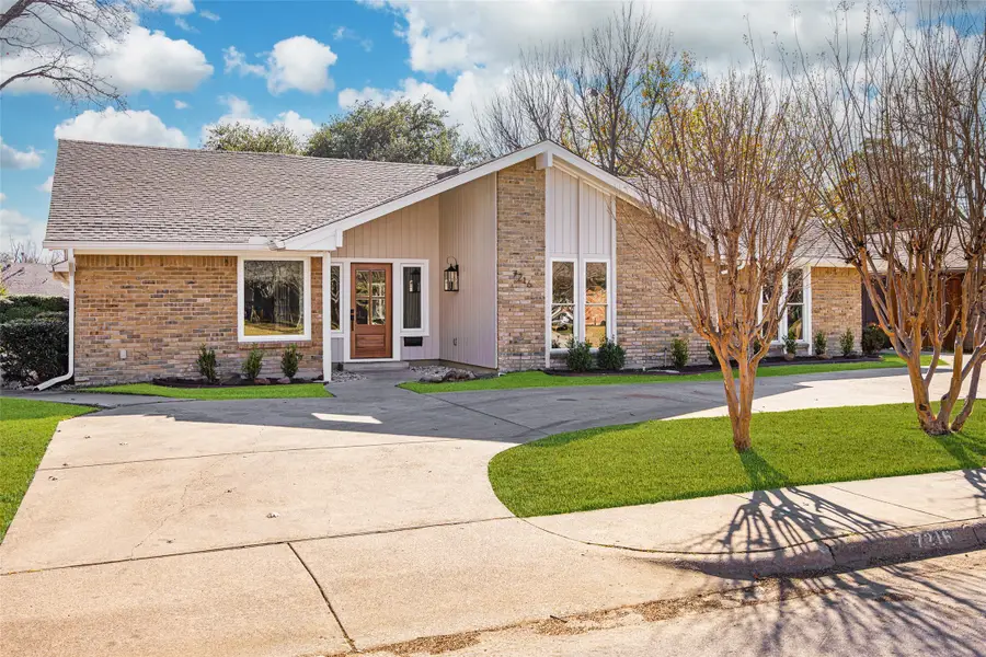 7216 Whispering Pines Drive, Dallas, TX 75248 - Image #2