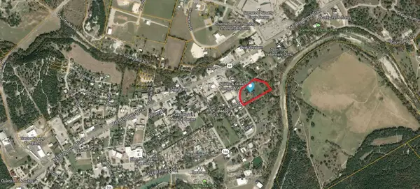 1404 NE Barnard Street, Glen Rose, TX 76043