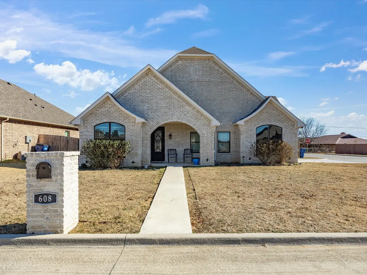 608 Timberline Drive, Bridgeport, TX 76426 - Image #1