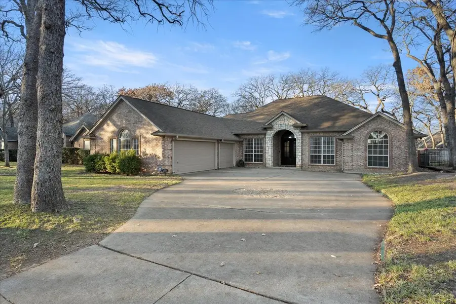 1409 Spinnaker Lane, Azle, TX 76020 - Image #2