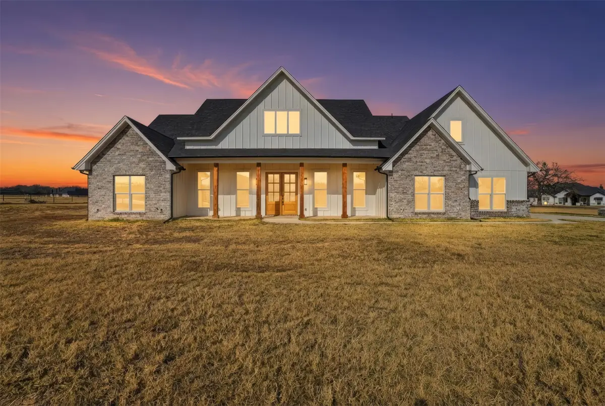 1081 Paradise Parkway, Poolville, TX 76487 - #1