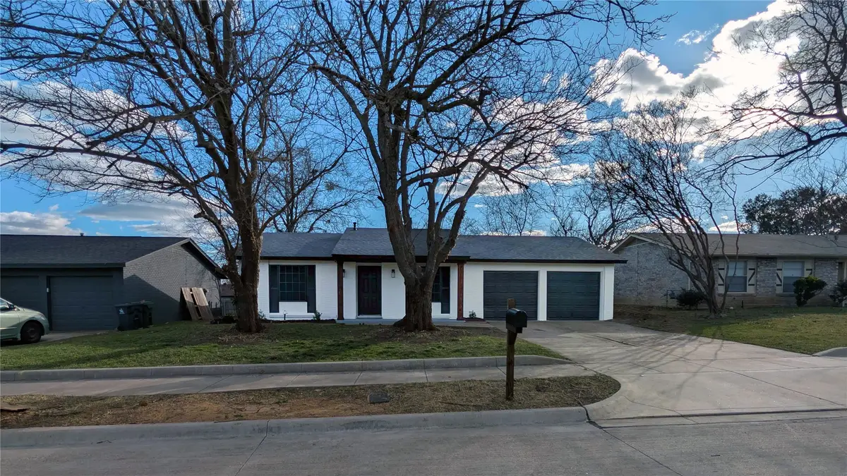 1508 Winderemere Drive, Arlington, TX 76014 - Image #1