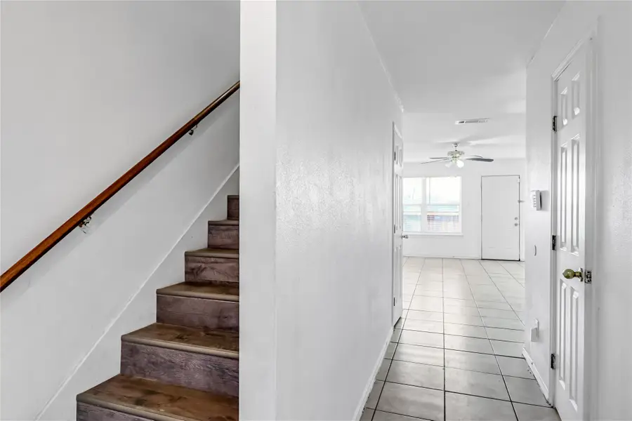 4604 Alamosa Street, Fort Worth, TX 76119 - #3