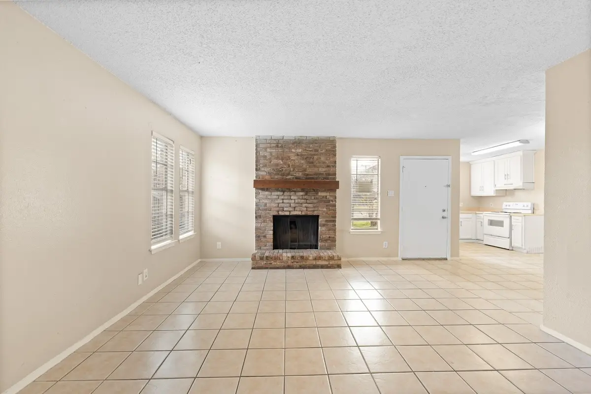 708 N Cooper Street, Arlington, TX 76011 - Image #1