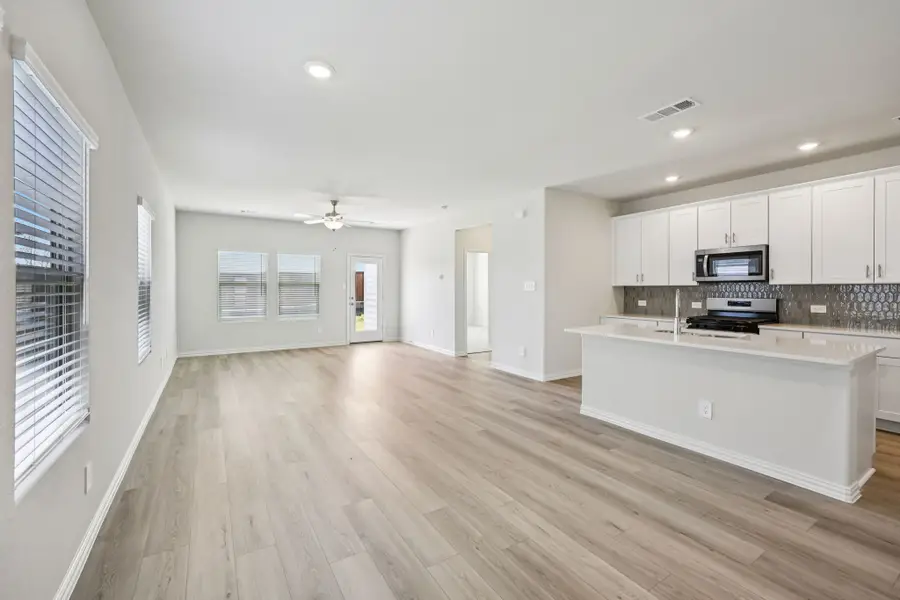 717 Dotty Drive, Princeton, TX 75071 - Image #3