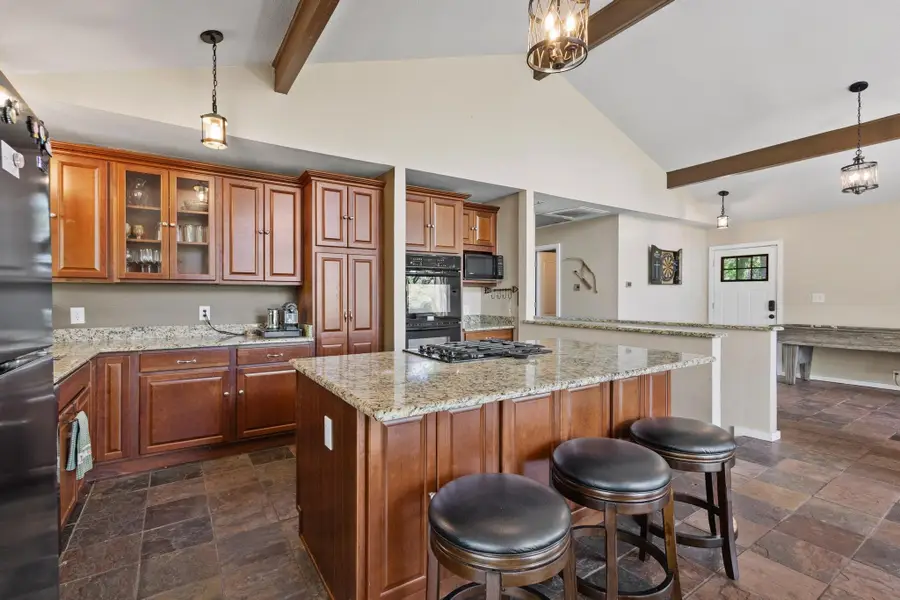 226 Cambridge Drive, Pottsboro, TX 75076 - Image #3