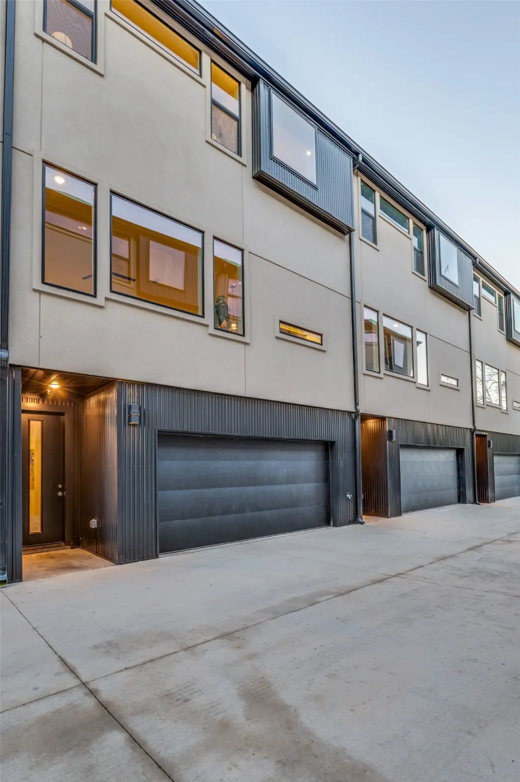 2906 Hawthorne Avenue #103, Dallas, TX 75219 - #1