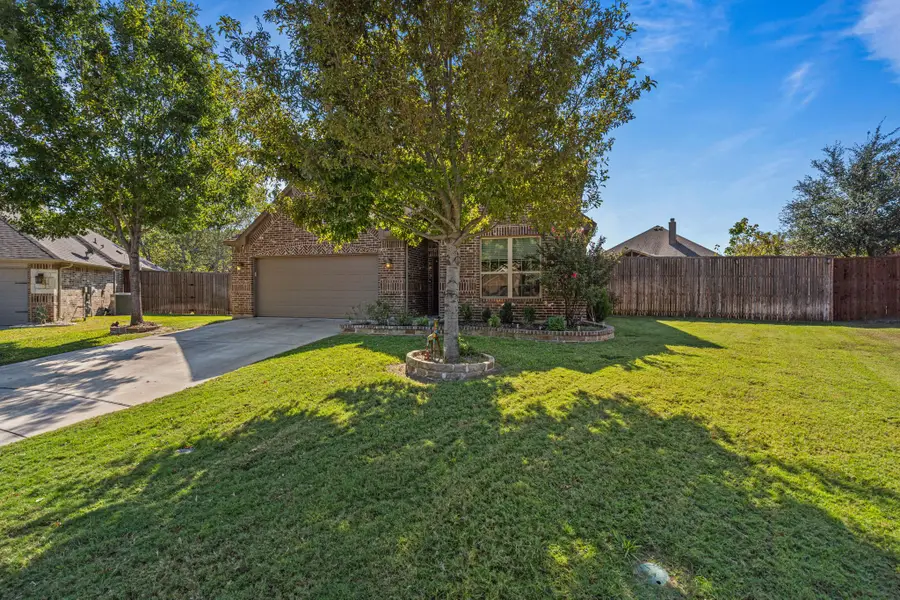 108 Bosque Court, Azle, TX 76020 - Image #3