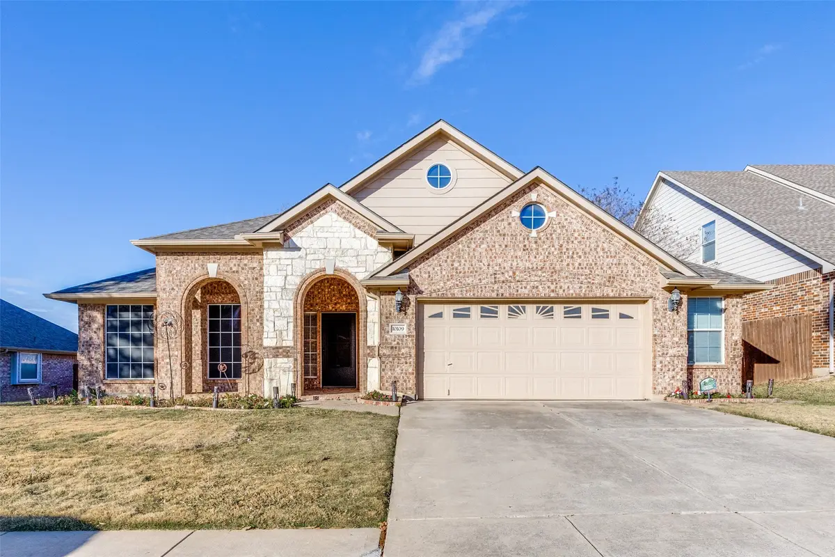 10109 Oldfield Court, Fort Worth, TX 76244 - Image #1