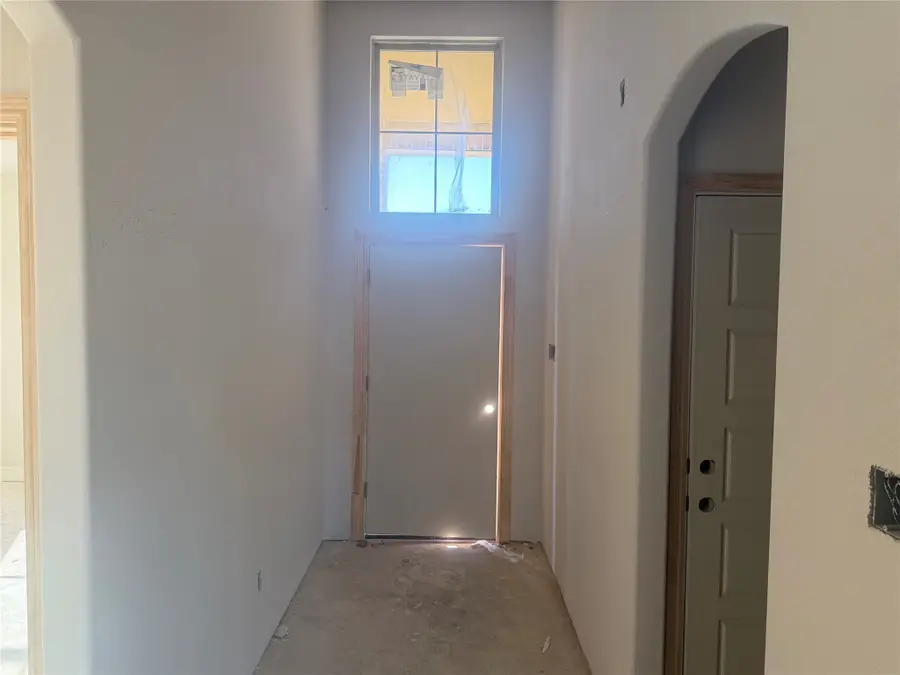 707 Bass Lake Lane, Cleburne, TX 76033 - Image #2