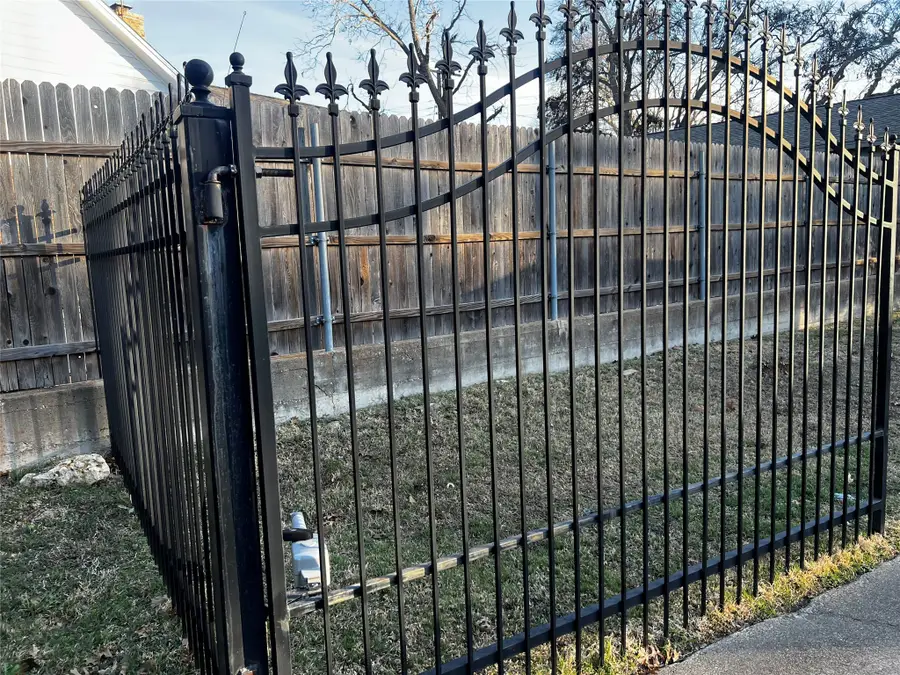 6161 Walla Avenue, Fort Worth, TX 76133 - Image #3