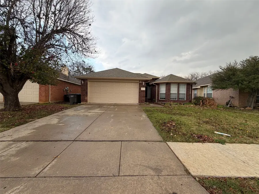 4324 Stone Hollow Way, Euless, TX 76040 - Image #2