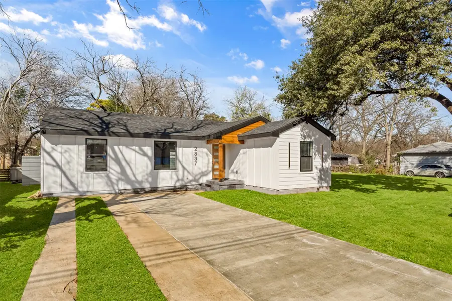 2837 Elsie Faye Heggins Street, Dallas, TX 75215 - Image #2