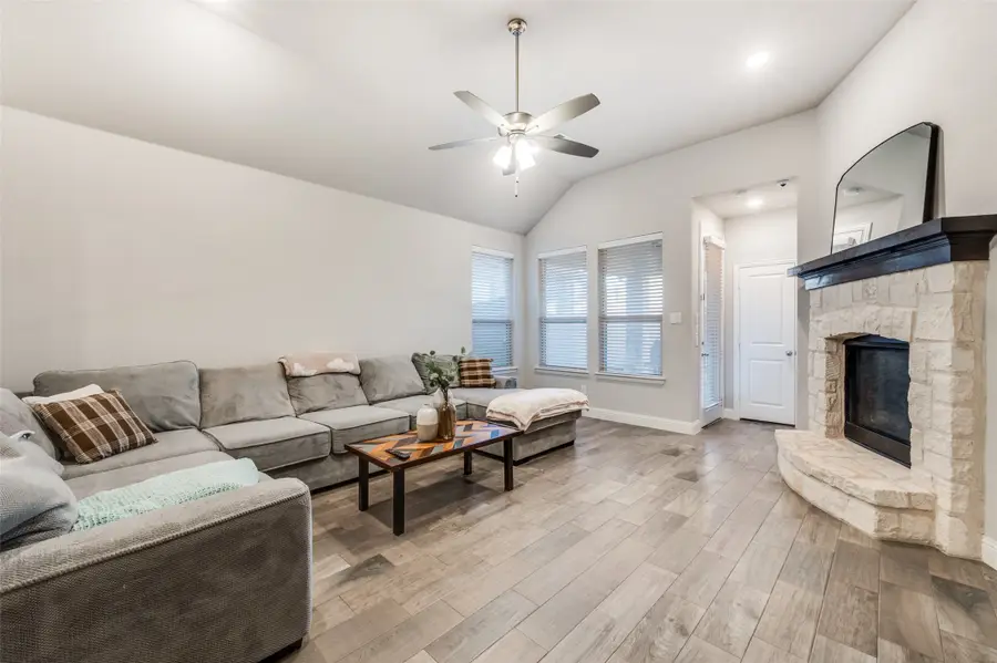 9828 Echo Summit Drive, Little Elm, TX 75068 - Image #3