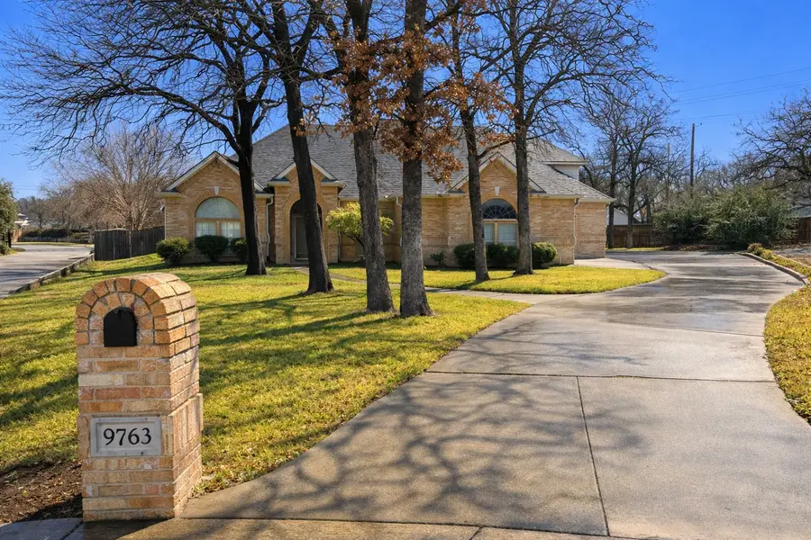 9763 Rock Dove Circle, Fort Worth, TX 76244 - Image #2
