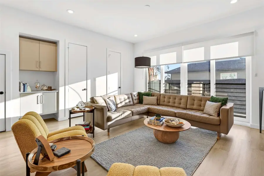 419 W 9th Street #102, Dallas, TX 75208 - Image #3