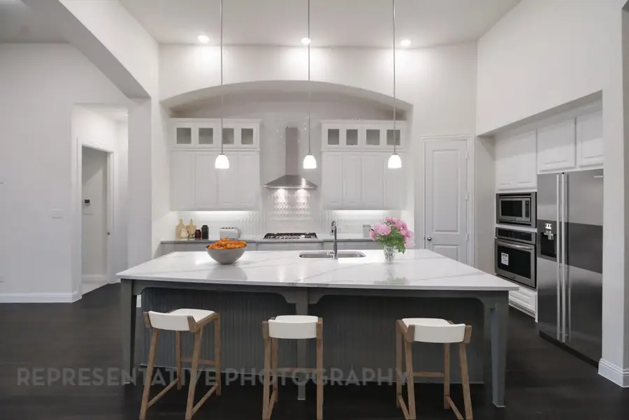 4813 Sandbrock Parkway, Aubrey, TX 76227 - Image #3