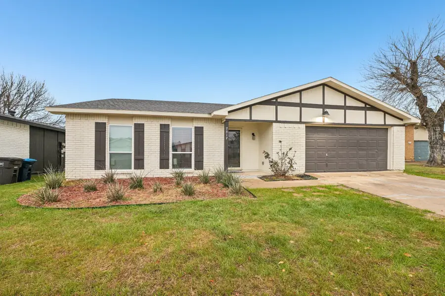 7317 Catbrier Court, Fort Worth, TX 76137 - Image #2