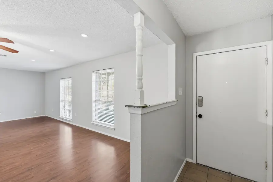 2900 Lynnwood Drive, Arlington, TX 76013 - Image #3