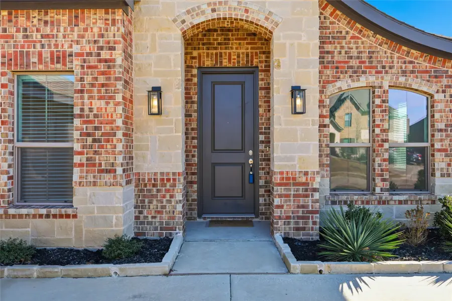 112 Mockingbird Hill, Joshua, TX 76058 - Image #2