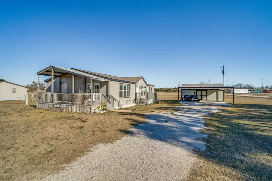 200 Farmhouse Road, Springtown, TX 76082 - Image #2